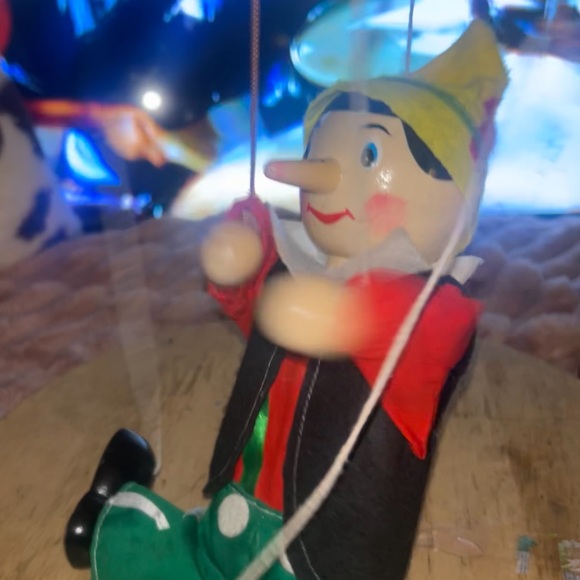 Like this to be notified when grandpa and gang is live 💨 - Picture 6 of 8